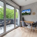 Smartliving Boardinghouse - 24h Check In アパートホテル 4*