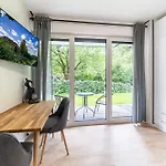 Smartliving Boardinghouse - 24h Check In ビーレフェルト