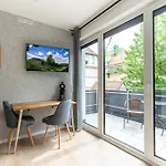 Smartliving Boardinghouse - 24h Check In ビーレフェルト